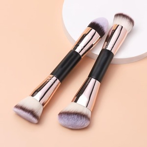 Set de 2 <span class=keywords><strong>Brochas</strong></span> de <span class=keywords><strong>Maquillaje</strong></span> Portátiles de Doble Punta con Mango de Madera Sintética Suave para Difuminar y Aplicar Corrector en Ojos y Rostro - Product Image 2