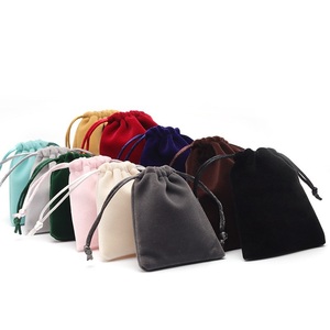 ถุงกำมะหยี่สีดำสำหรับใส่เครื่องประดับ บรรจุภัณฑ์กำมะหยี่แบบมีเชือกผูก ขนาดและสีตามสั่ง - Product Image 6