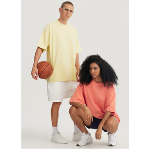 T-shirt personnalisé de qualité supérieure 300G Streetwear surdimensionné en coton peigné à épaules tombantes - Product Image 2