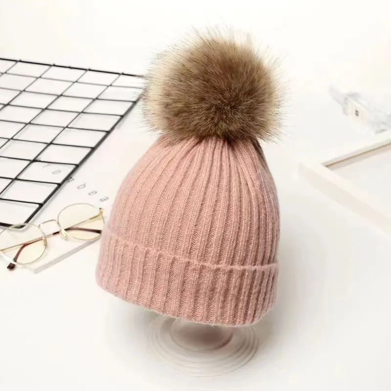 Topi musim dingin akrilik polos Fashion baru Beanie Pom rajut topi kupluk Pompom hangat untuk bayi anak grosir