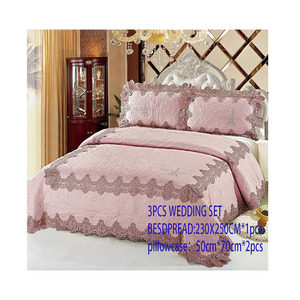 Direct usine Offre Spéciale personnalisé en relief matelassé couvre-lit couvre-lit dentelle broderie ensemble de couvre-lit - Product Image 1
