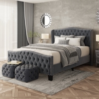 Maßgefertigter Weicher Bettrahmen mit Flügelstil-Knopfheftung und Nagelkopf-Verziertem Fußteil für Zeitgenössische Apartment-Schlafzimmer