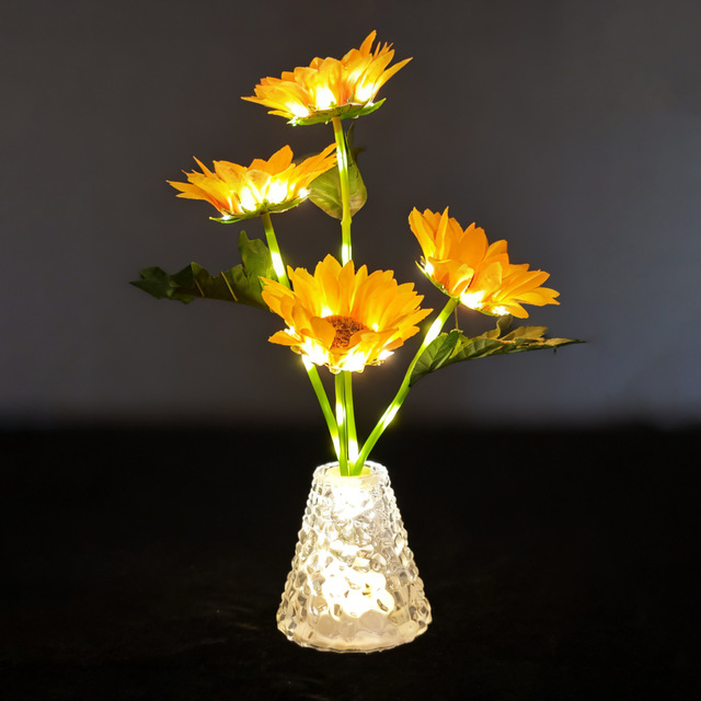 2026 New Design Battery Operated or USB Charging 4 Head Sunflower Decoration Table Lamp for Party and Many Festival