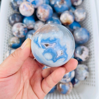 Vente en gros d'artisanat en cristal Pierres de guérison Boules d'agate fleur polie naturelle Sphère d'agate fleur de cerisier bleu pour la décoration
