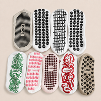 Chaussettes d'hiver personnalisées antidérapantes pour enfants, yoga et pilates, OEM ODM, faible MOQ, respirantes avec grip en silicone pour studio de yoga et fitness