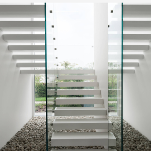 Escalera Flotante Moderna de Madera con Barandilla Metálica y Peldaños Abiertos para Remodelación - Product Image 3