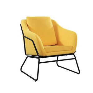 Sillón de Estilo Antiguo con Respaldo Alto y Estructura Metálica, Tapizado en Tela, Color Amarillo Mostaza - Product Image 1