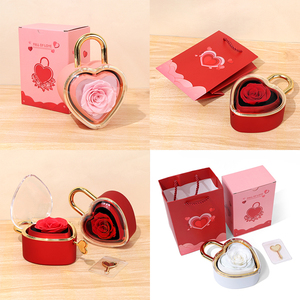 Caja de Joyería con Forma de Corazón y Rosa Preservada 360 °   Porta Anillos Giratorio de Acrílico con Rosa Eterna <span class=keywords><strong>para</strong></span> Ella, Regalo de Graduación - Product Image 5