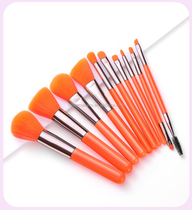 Juego de <span class=keywords><strong>brochas</strong></span> de maquillaje vegano de alta calidad de lujo, 10 piezas, <span class=keywords><strong>brochas</strong></span> rosas <span class=keywords><strong>para</strong></span> rostro, logotipo personalizado utilizado con corrector - Product Image 2