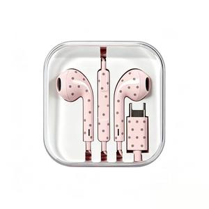 Nuevos Auriculares Semi Intrauditivos con Cable USB-C, Diseño Moderno con Estampado de Estrellas y Puntos, Micrófono Integrado, Llamadas Manos Libres para Teléfono Celular - Product Image 5