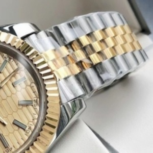 Nuevo reloj mecánico automático de lujo y alta calidad - versátil reloj clásico para hombre con movimiento mecánico - Product Image 3
