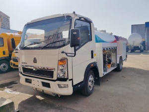Camion Sinotruk HOWO GPL Bobtail 10000L <span class=keywords><strong>Gaz</strong></span> GPL avec distributeur de remplissage Camion de remplissage de <span class=keywords><strong>gaz</strong></span> GPL de 5 tonnes - Product Image 2