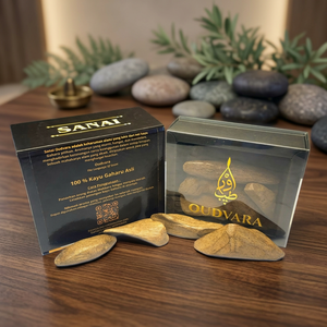 Oudvara Sanai Barraq Super Grade Agarwood 50g, un madera de oud aromática, brillante y de larga duración, ideal para regalar o para uso personal. - Product Image 1