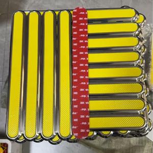 Strisce Tattili Antiscivolo in Acciaio Inox 304 di Alta Qualità, Indicatori Tattili, Borchie per Pavimentazione - Product Image 3