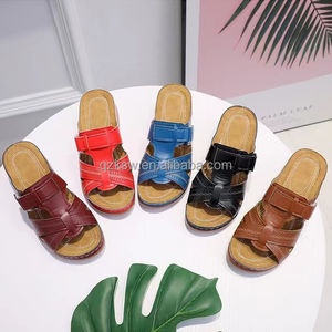 Nouvellement conception multicolore BAS quantité minimale de commande OEM logo personnalisé plate-forme épaisse talons tongs semelle antidérapante diapositives dame diapositives pantoufles - Product Image 6