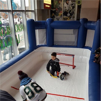 Mini-rink de hockey sur patins gonflable polyvalent avec souffleur pour festivals, foires, événements, mini-arena de hockey sur patins