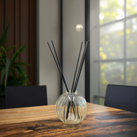 Récipient en verre clair vide brun à la main personnalisé unique en forme de boule Diffuseur de roseau ovale à rayures Bouteille en verre avec bâtonnets en fibre
