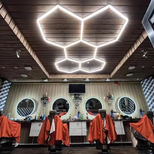 أضواء LED تفصيلية أوتوماتيكية بيضاء باردة إضاءة قرص العسل 5 نمط سداسي لغسيل السيارات تطبيق ورشة عمل تصميم سقف المرآب - Product Image 1