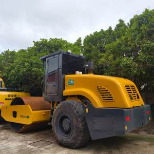 Rodillo compactador de ruedas XS223J usado, pocas horas de trabajo, sin fugas de aceite ni humo negro, motor diésel, tambor reforzado, ¡gran oferta! En stock. - Product Image 6