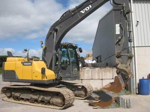 Pelle Volvo EC140 moyenne d'occasion suédoise véritable 300 heures Machines de construction Terrassement Moteur Pompe Roulement de haute qualité - Product Image 4