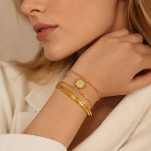 Brazalete Ligero de Acero Inoxidable con Baño de Oro de 18K y Circonitas, Estilo Vintage, Ajustable, Unisex, Venta al por Mayor, MOQ - Product Image 2