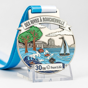 Médaille de finisseur Des Rives à Boucherville 30KM, motif relief circulaire bord de rivière, ruban bleu et blanc, pour les courses côtières canadiennes - Product Image 1