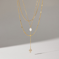 Collier à trois rangs en acier inoxydable plaqué or 18 carats avec perles d'eau douce pour femmes, bijoux à chaîne en Y superposée, J&D Jewelry