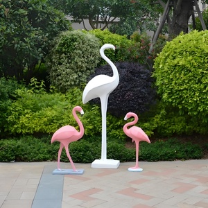 Statue <span class=keywords><strong>de</strong></span> Flamant Rose en Résine et Fibre <span class=keywords><strong>de</strong></span> Verre, Artisanat d'Art Populaire Moderne Personnalisé, Sculpture Animale Décorative, Art Déco Extérieur Surdimensionné Personnalisé - Product Image 1