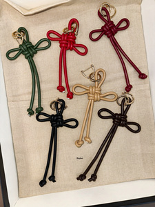 Miu Phong Cách Cổ Điển PU Da Trung Quốc May Mắn Hôn Mặt Dây Chuyền In Kết Cấu Kim Loại Túi Quyến Rũ Xe Keychain Quà Tặng Với Lụa Màn Hình In Ấn - Product Image 6