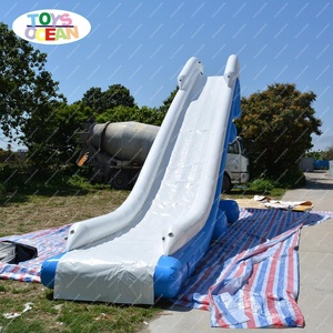 Toboggan aquatique gonflable en PVC bleu et blanc pour bateau/yacht et piscine extérieure, capacité maximale 500 kg, 5 à 10 passagers - Product Image 4