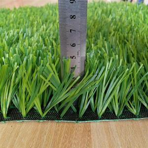 Tapis <span class=keywords><strong>en</strong></span> <span class=keywords><strong>gazon</strong></span> artificiel <span class=keywords><strong>en</strong></span> plastique écologique multi-usages - Hauteur de la pile 10/20/30 mm pour terrain de sport, balcon, patio, utilisation intérieure/extérieure - Product Image 3