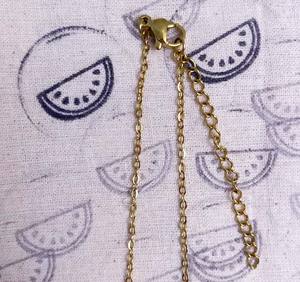 Collar con colgante de sandía de fruta, acero inoxidable chapado en oro, sutil, elegante, solidaridad palestina, joyería pro Palestina - Product Image 5