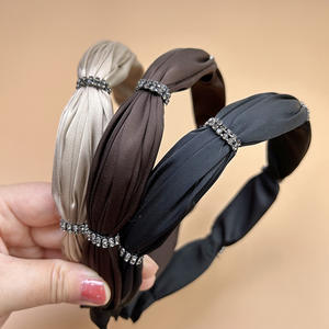 Diadema de Satén Francés con Pedrería, Accesorio para el Cabello para Mujer - Product Image 1