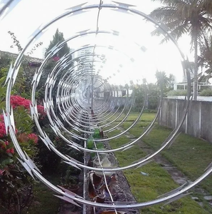 รั้วลวดหนามเหล็กชุบสังกะสีสแตนเลสจากโรงงานจีนสำหรับใช้กับงานกั้นรั้ว - Product Image 5