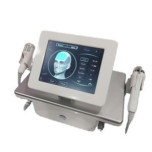 Appareil portable de microneedling RF, stylo de traitement de <span class=keywords><strong>radiofréquence</strong></span> <span class=keywords><strong>fractionnée</strong></span> pour le rajeunissement cutané, machine à aiguilles dorées RF - Product Image 2