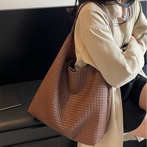 Sac en cuir tissé rétro 2026 Nouveau sac fourre-tout tendance multi-usages Sac à main de designer Loisirs Grande capacité Sac à bandoulière - Product Image 6