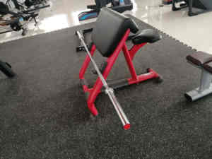 Equipo de ejercicio de Gimnasio Profesional, placa de entrenamiento de fuerza, máquina de predicador de rizos de bíceps sentados cargados para uso doméstico o comercial - Product Image 4