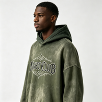 Sweat à capuche vert olive vintage, imprimé Kornit DTG, motif police gothique rétro, bordure en strass, coupe ample, style streetwear