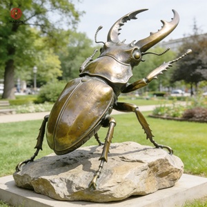 Escultura de Escarabajo Rinoceronte de Bronce Grande HADUN, Decoración Artística de Insecto Realista para Jardín, Parque y Paisajismo - Product Image 4