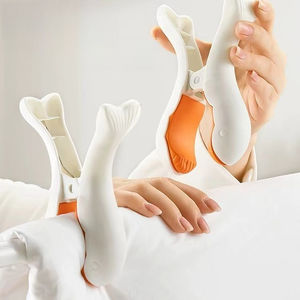 คลิปหนีบผ้าพลาสติกแบบหนา ทนทาน กันลม สำหรับผ้าห่มและผ้าซัก  ที่หนีบผ้าแบบแขวนสำหรับใช้ในบ้าน  รับทำโลโก้ ของขวัญส่งเสริมการขาย - Product Image 3