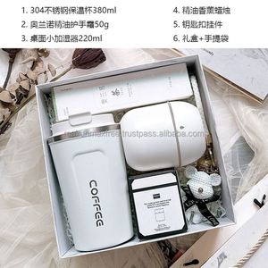 Coffrets cadeaux promotionnels pour la fête des mères, cadeaux tendance, mini ventilateur, parapluie, bouteille d'eau, serviette, verre/céramique, cadeau personnalisé pour femmes - Product Image 6