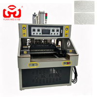 Machine de soudage à table coulissante automatique avec alimentation complète en pièces détachées pour le traitement des panneaux extérieurs en cuir de ballons de football