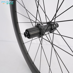 Jeu de roues de route <span class=keywords><strong>en</strong></span> fibre de carbone SeeMore T800 prêt à être expédié, jantes 700C 60 mm, frein à disque, axe traversant, blocage central, <span class=keywords><strong>24H</strong></span> 7/8/9/10/11/12 vitesses - Product Image 4