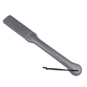 Pagaies de punition en cuir double couche à long manche avec cordon pour jeux sexuels BDSM et fétichisme des esclaves - Product Image 1