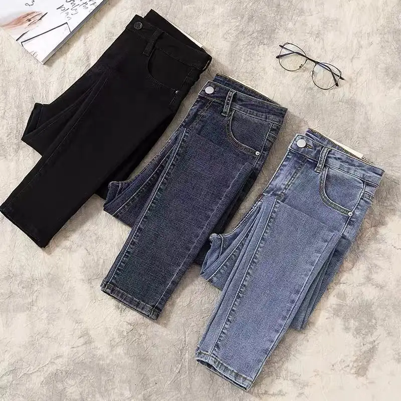 2022 Großhandel New Arrival Blue Loose Casual All-Match Ripped gestapelte Jeans für Frauen