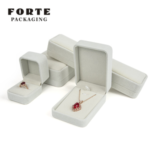 Forte 2023 Fashion Velvet JewelryBox Necklace Gift Velvet Packaging Custom Jewelry Ring Box velvet jewelry packaging