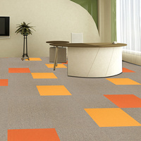 Dalles de moquette tuftées commerciales en bitume PP, tissées à la main, fabriquées à la machine, tapis d'intérieur et d'extérieur, tapis de sol, tapis de voiture, tapis de prière