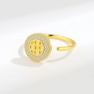 Exquisitos anillos ajustables giratorios con micro pavé de circonita geométrica, chapados en oro sobre cobre, joyería para aliviar la ansiedad para mujeres. - Product Image 3