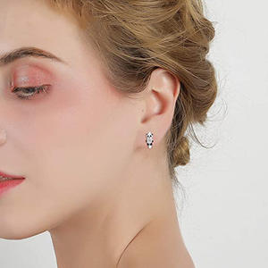 Boucles d'oreilles Huggie Panda en Or Blanc E1875 avec Strass en Cristal Sertis, Mignonnes, Style Dessin Animé, Unisexe, pour Usage Quotidien - Product Image 5