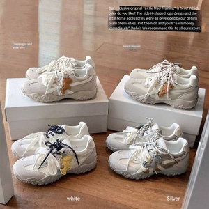 Scarpe da Allenamento in Vera Pelle con Tacco 5CM: Nuove Sneakers Sportive Casual Stile Agan 2026 per Donne - Product Image 1